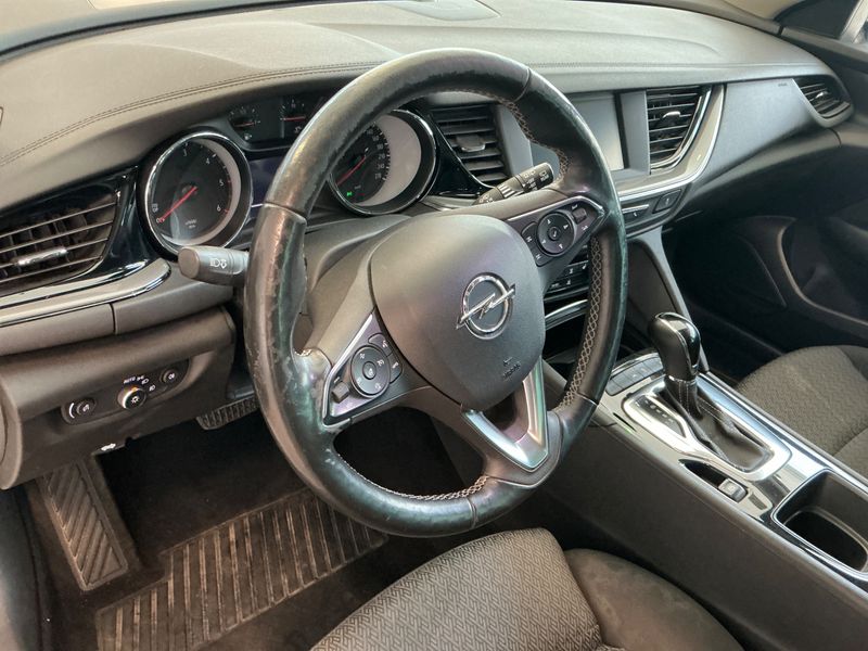 Opel Insignia Sports Tourer 2.0 CDTI Business Edition 2020 – снимка 23