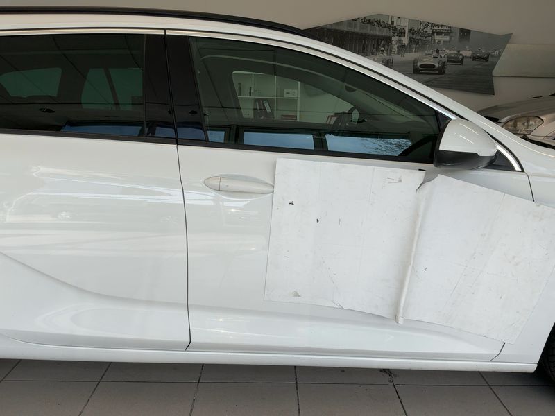 Opel Insignia Sports Tourer 2.0 CDTI Business Edition 2020 – снимка 10