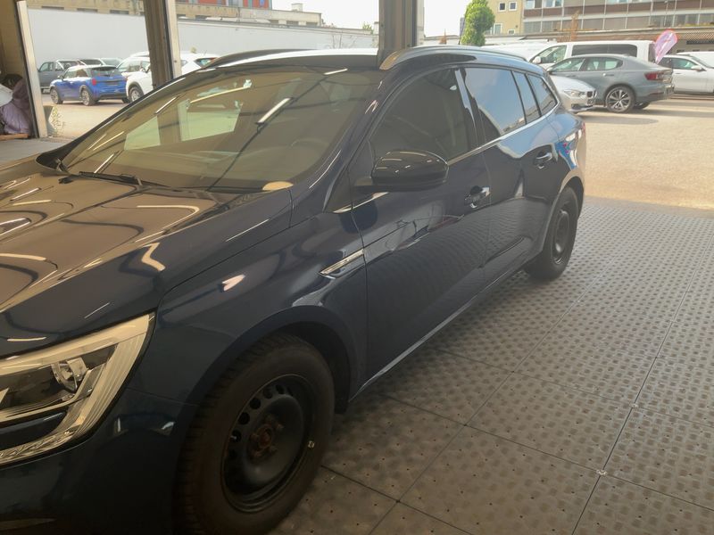 Renault Megane 1.3 TCe Limited 2019 – снимка 2