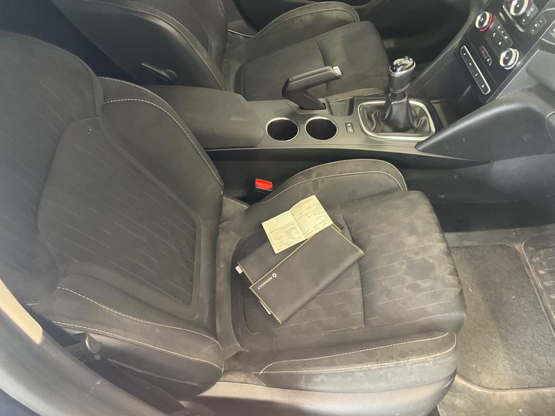 Renault Megane 1.3 TCe Limited 2019 – снимка 35