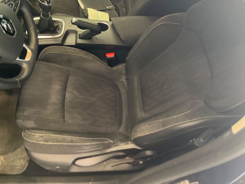 Renault Megane 1.3 TCe Limited 2019 – снимка 38