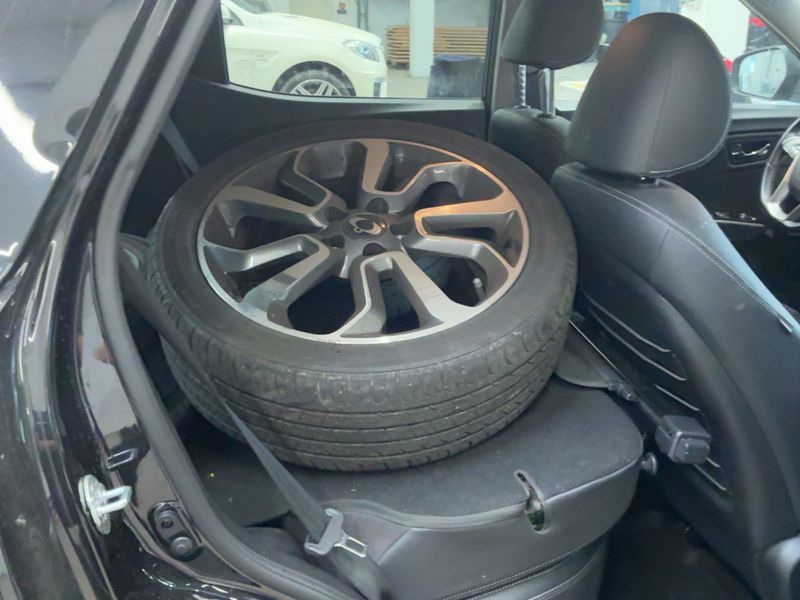 Ssangyong Tivoli 1.6 Turbodiesel Sapphire 4x4 2016 – снимка 20