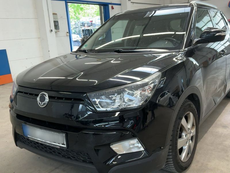 Ssangyong Tivoli 1.6 Turbodiesel Sapphire 4x4 2016 – снимка 2