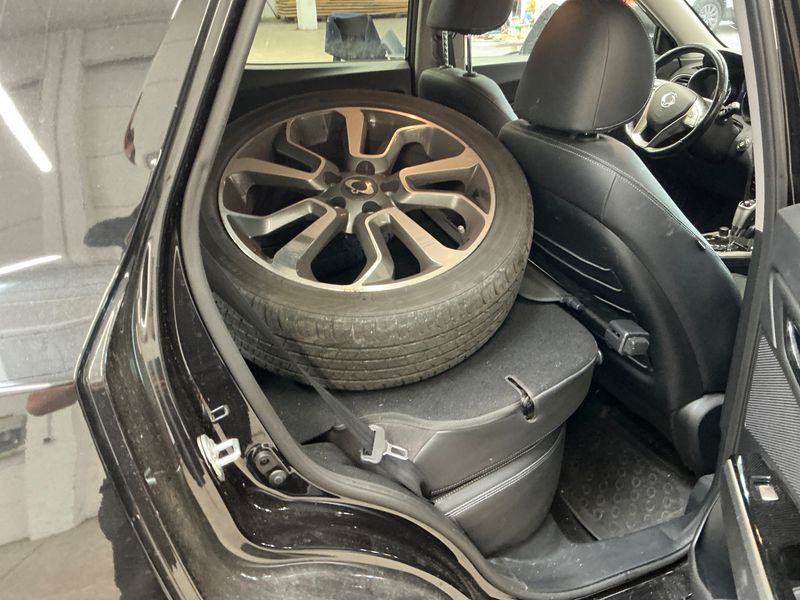 Ssangyong Tivoli 1.6 Turbodiesel Sapphire 4x4 2016 – снимка 23