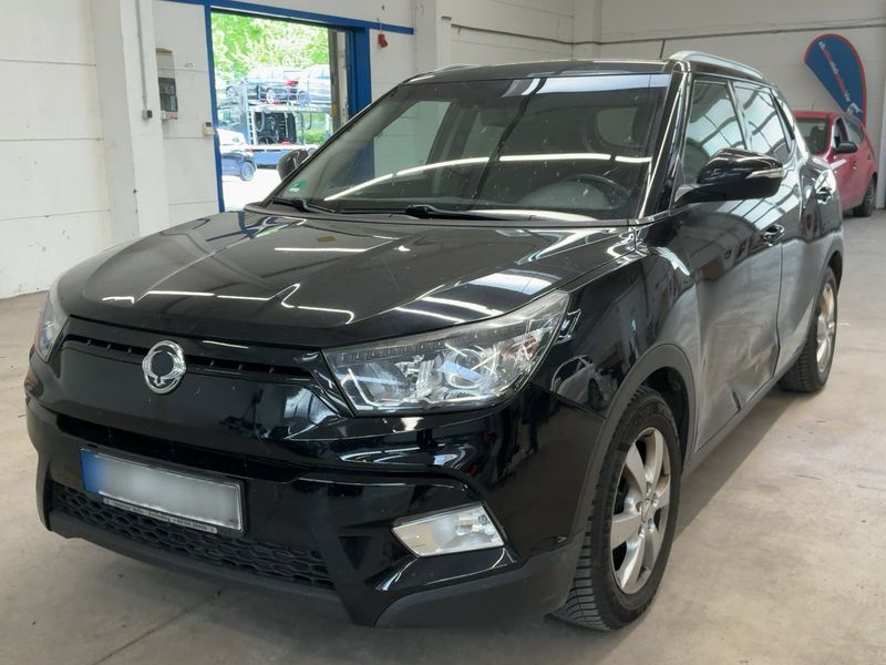 Ssangyong Tivoli 1.6 Turbodiesel Sapphire 4x4 2016 – снимка 1