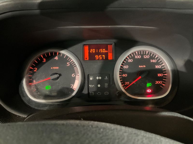 Dacia Duster 1.5 dCi Laureate 4x4 2011 – снимка 18