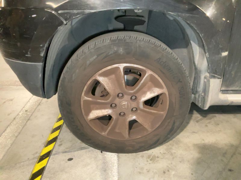 Dacia Duster 1.5 dCi Laureate 4x4 2011 – снимка 3
