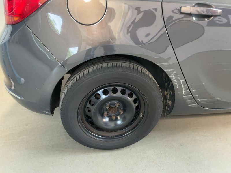 Opel Astra 1.4 Turbo Edition 2014 – снимка 9