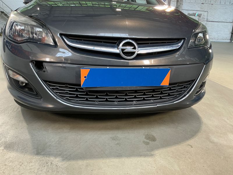 Opel Astra 1.4 Turbo Edition 2014 – снимка 47