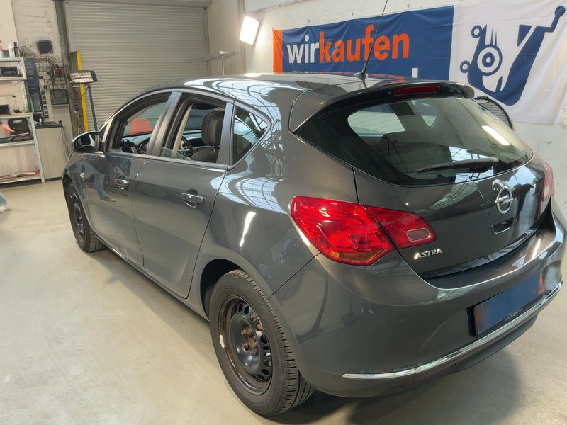 Opel Astra 1.4 Turbo Edition 2014 – снимка 6