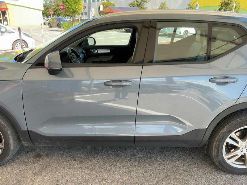 Volvo XC40 2.0 D3 Momentum AWD 2019 – снимка 4