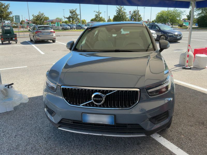 Volvo XC40 2.0 D3 Momentum AWD 2019 – снимка 14