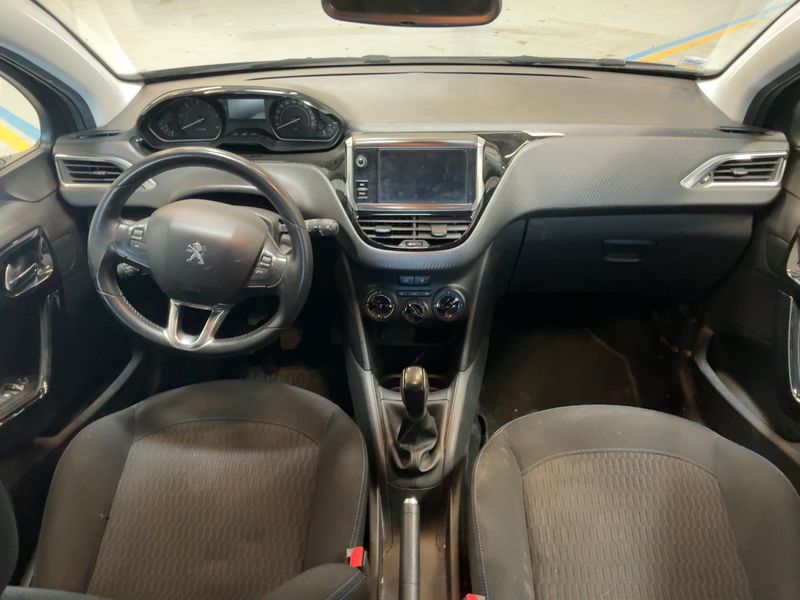 Peugeot 208 1.5 Blue-HDi Signature 2019 – снимка 17