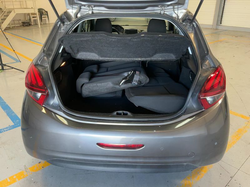 Peugeot 208 1.5 Blue-HDi Signature 2019 – снимка 15