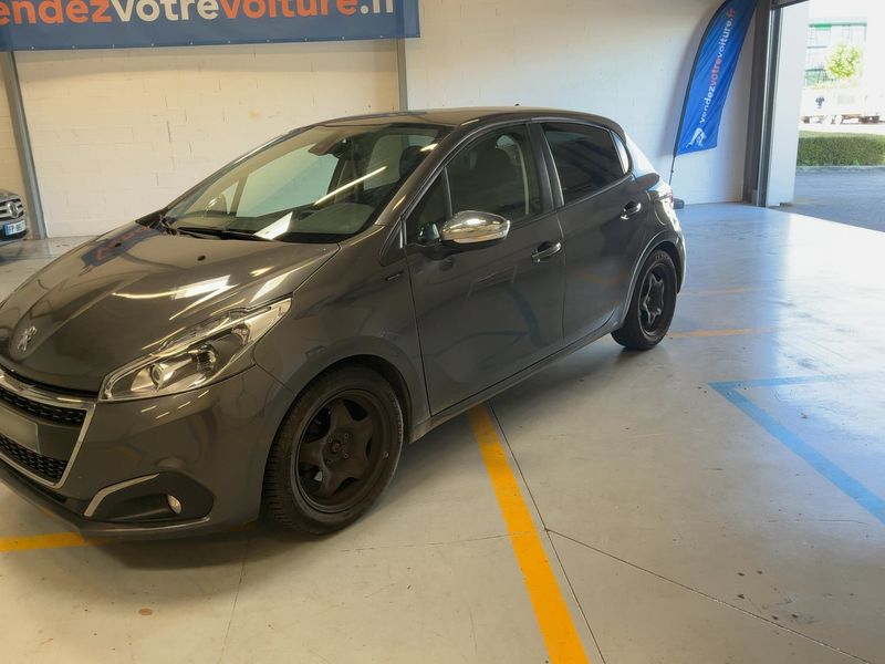 Peugeot 208 1.5 Blue-HDi Signature 2019 – снимка 2