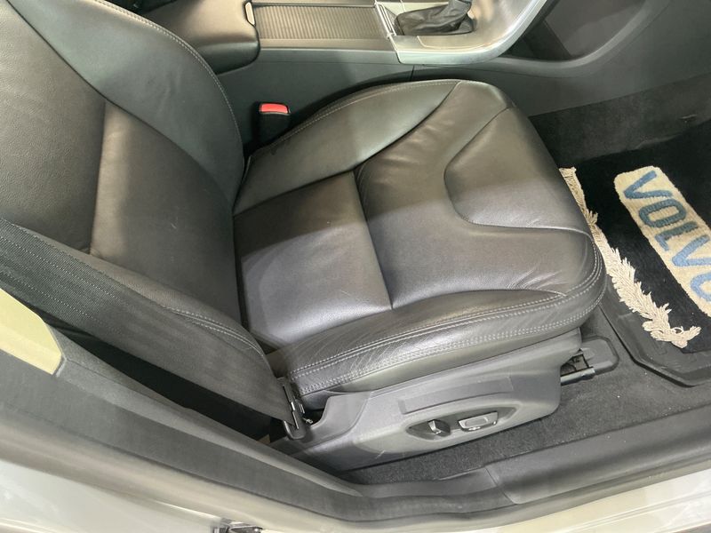 Volvo XC60 3.0 T6 Summum AWD 2012 – снимка 32