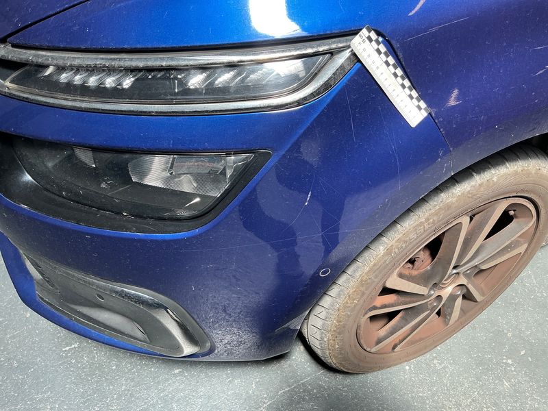 Citroen C4 Picasso 1.6 Blue-HDi Shine 2017 – снимка на щета 41