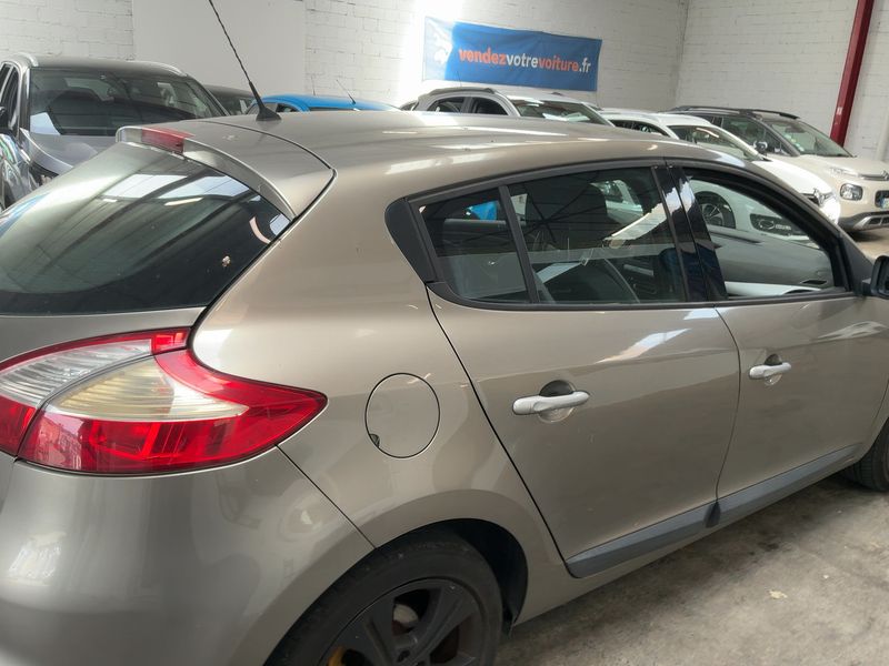 Renault Megane 1.4 TCe Dynamique 2009 – снимка 8