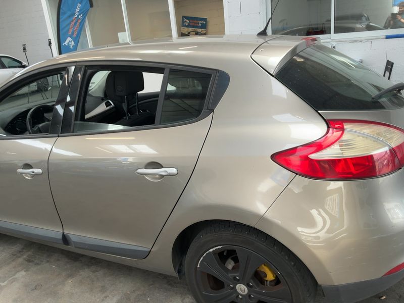 Renault Megane 1.4 TCe Dynamique 2009 – снимка 6