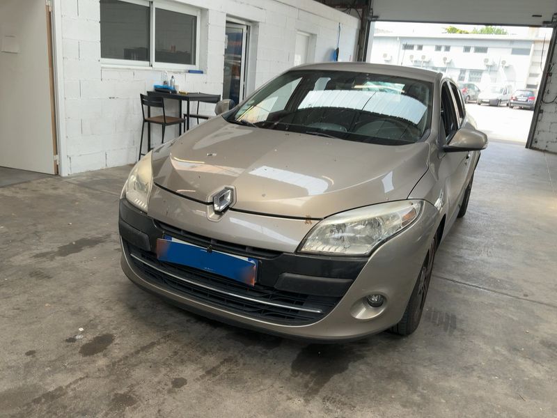 Renault Megane 1.4 TCe Dynamique 2009 – снимка 1