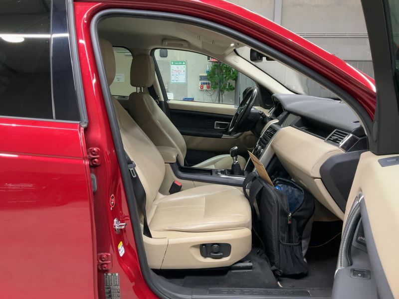 Land Rover Discovery Sport 2.0 Td4 HSE 2018 – снимка 16