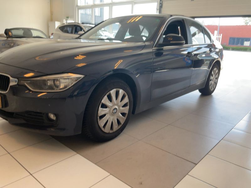 BMW 3er 316i 2014 – снимка 2
