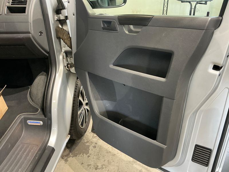 Volkswagen T5 California 2.0 TDI Beach Aufstelldach 2014 – снимка 24