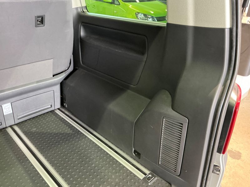 Volkswagen T5 California 2.0 TDI Beach Aufstelldach 2014 – снимка 28