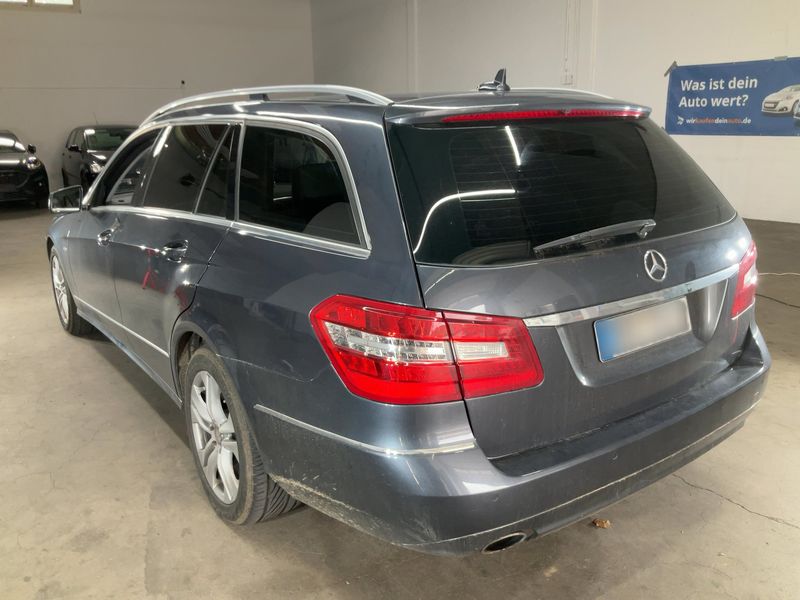 Mercedes-Benz E-Klasse E 350 CDI T BlueEfficiency 4Matic Avantgarde 2010 – снимка 6
