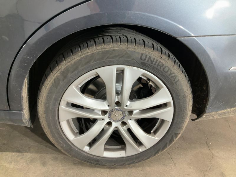 Mercedes-Benz E-Klasse E 350 CDI T BlueEfficiency 4Matic Avantgarde 2010 – снимка 5