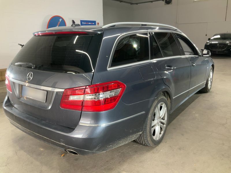Mercedes-Benz E-Klasse E 350 CDI T BlueEfficiency 4Matic Avantgarde 2010 – снимка 8