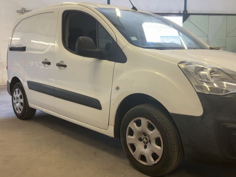 Peugeot Partner 1.6 Blue-HDi L1 Premium Pack 2018 – снимка 12