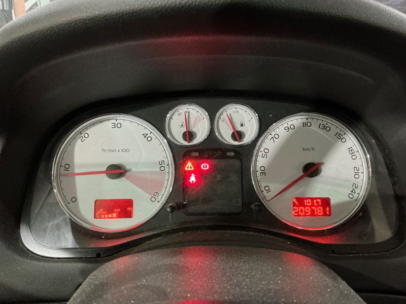 Peugeot 307 1.6 HDi SW Pack + 2007 – снимка 4