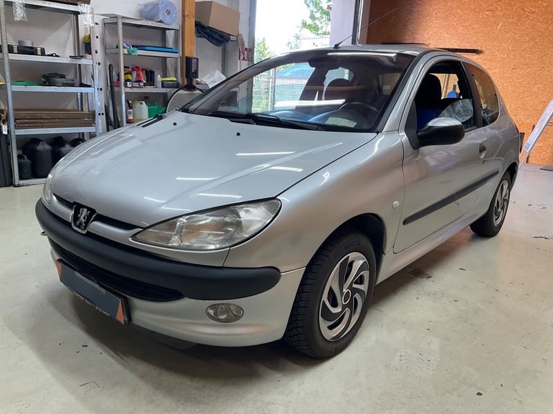 Peugeot 206 1.4 Premium 2002 – снимка 1