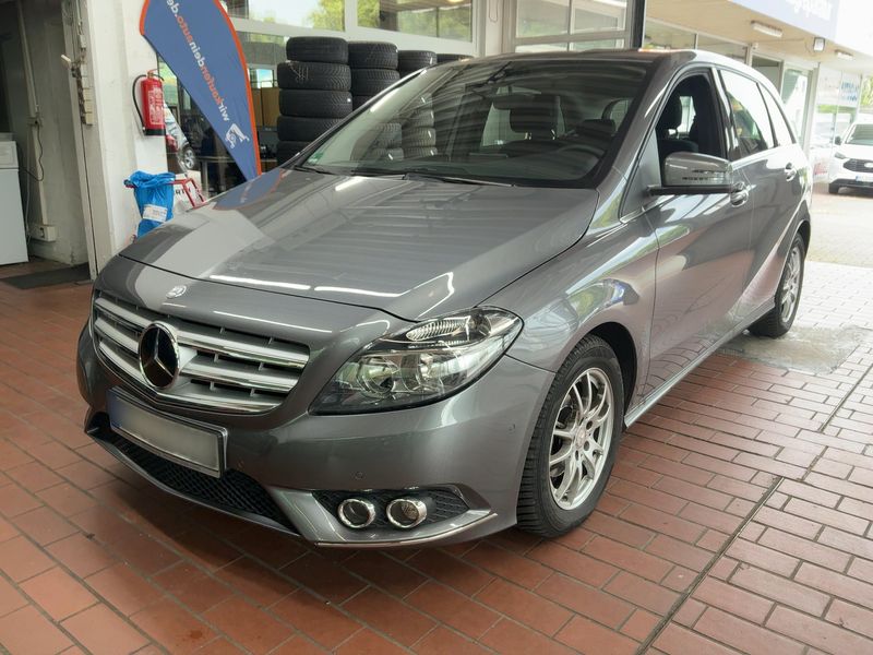 Mercedes-Benz B-Klasse B 180 2014 – снимка 1