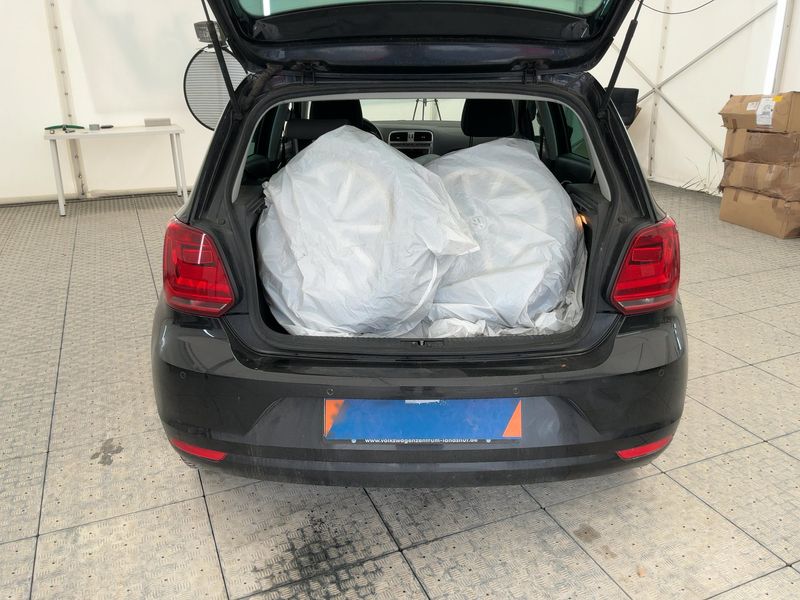 Volkswagen Polo 1.0 Lounge BlueMotion Tech 2015 – снимка 16