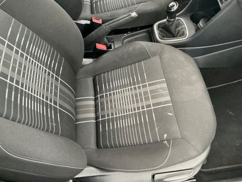 Volkswagen Polo 1.0 Lounge BlueMotion Tech 2015 – снимка 41