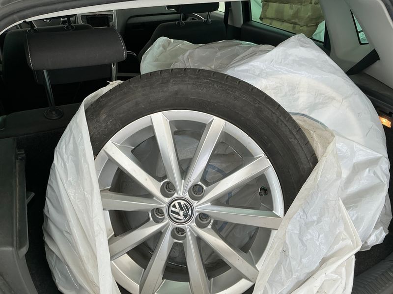 Volkswagen Polo 1.0 Lounge BlueMotion Tech 2015 – снимка 15