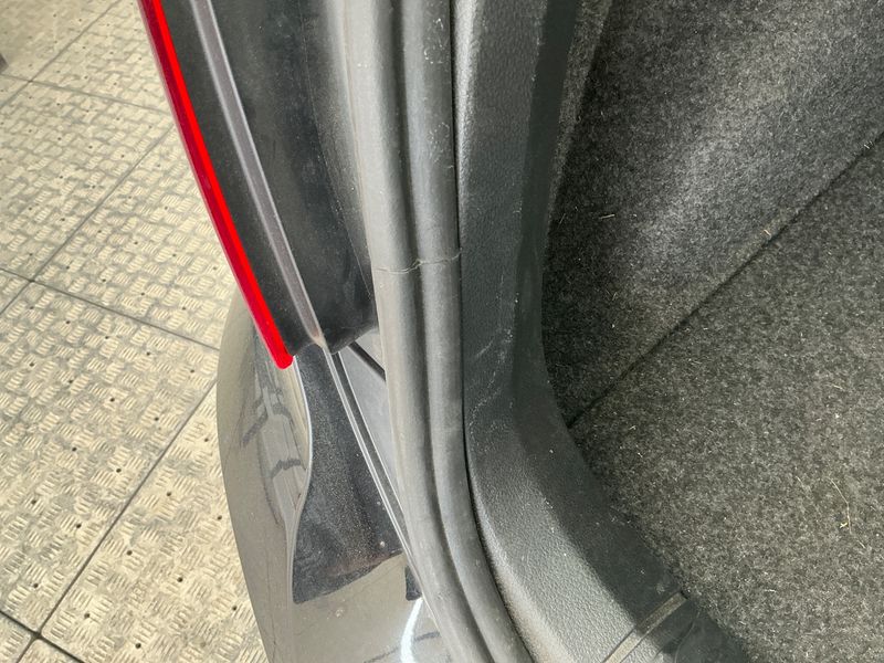 Volkswagen Polo 1.0 Lounge BlueMotion Tech 2015 – снимка 30