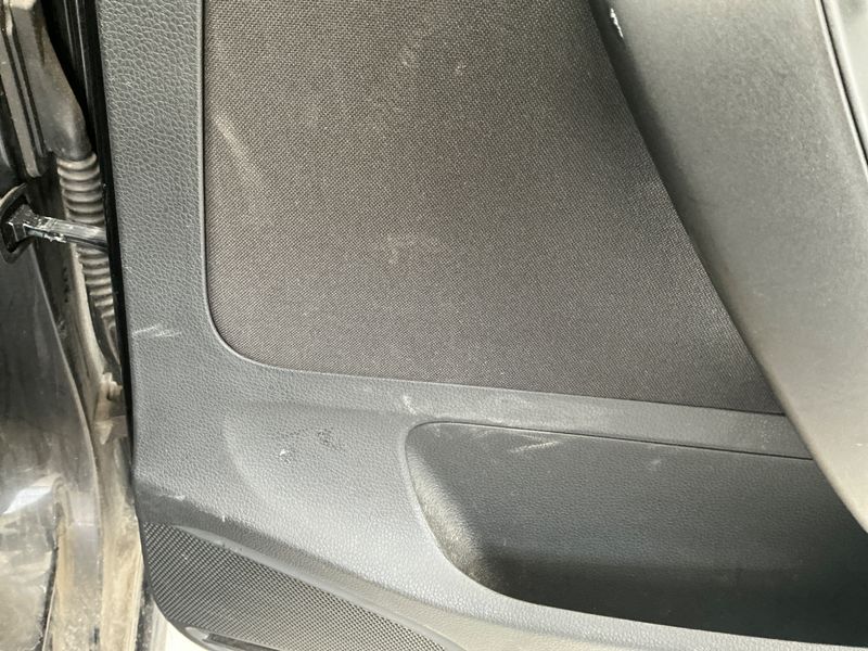Volkswagen Polo 1.0 Lounge BlueMotion Tech 2015 – снимка 33