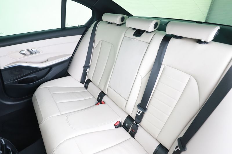 BMW 3er 330d Mild-Hybrid xDrive M Sport 2023 – снимка 19