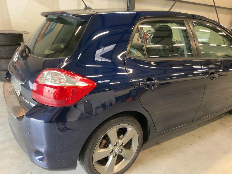 Toyota Auris 1.8 Hybrid Executive 2012 – снимка 8