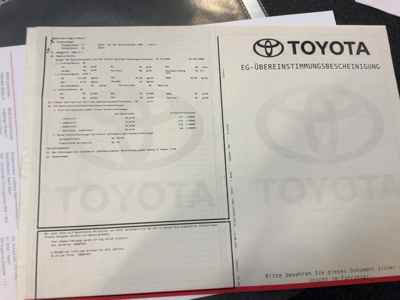 Toyota Auris 1.8 Hybrid Executive 2012 – снимка 22