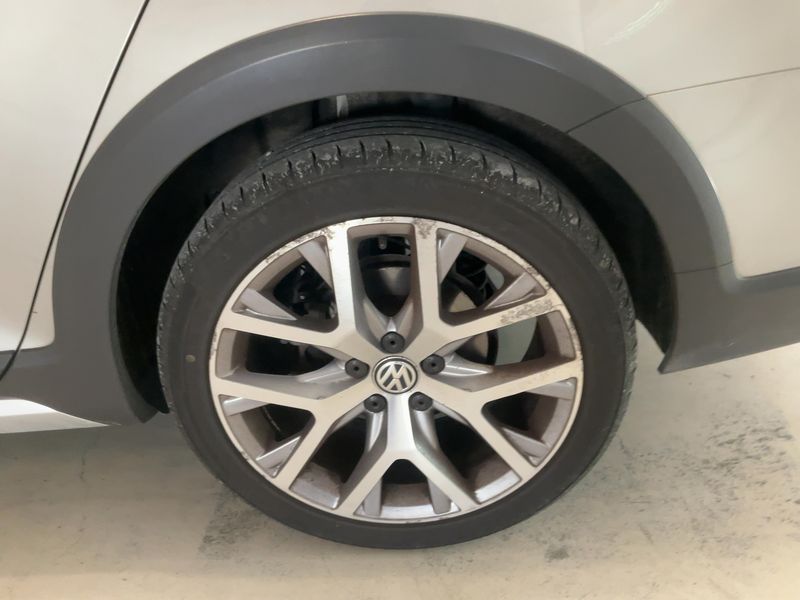 Volkswagen Golf VII 2.0 TDI 4Motion BlueMotion Tech 2015 – снимка 5
