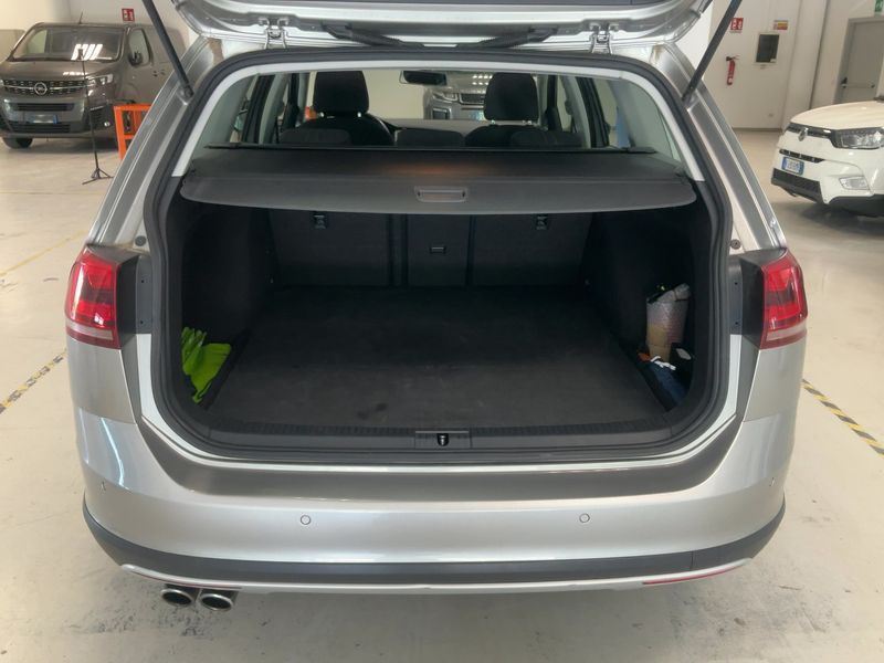 Volkswagen Golf VII 2.0 TDI 4Motion BlueMotion Tech 2015 – снимка 15