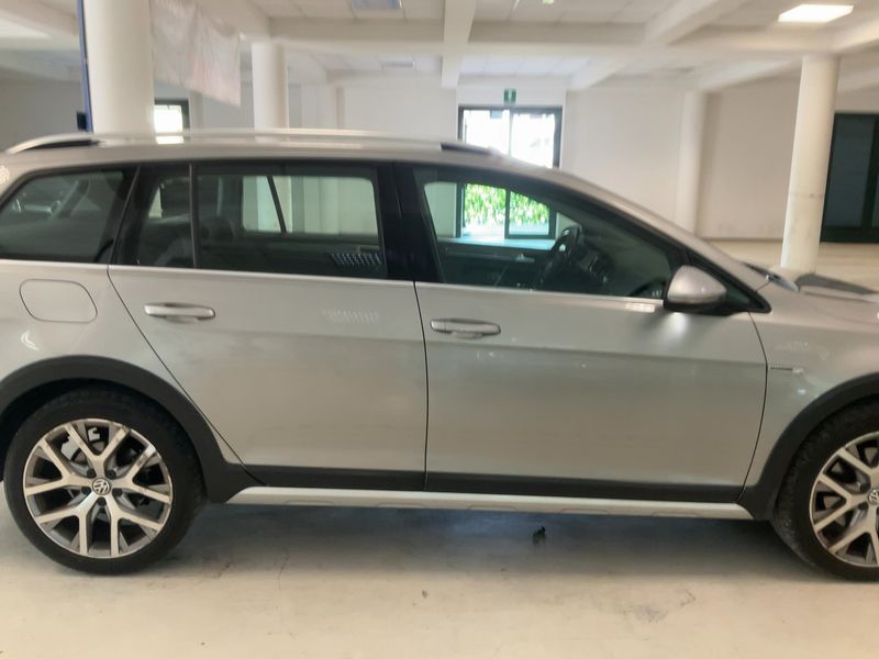 Volkswagen Golf VII 2.0 TDI 4Motion BlueMotion Tech 2015 – снимка 10