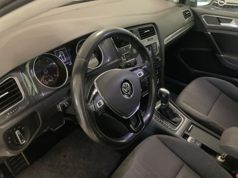 Volkswagen Golf VII 2.0 TDI 4Motion BlueMotion Tech 2015 – снимка 22