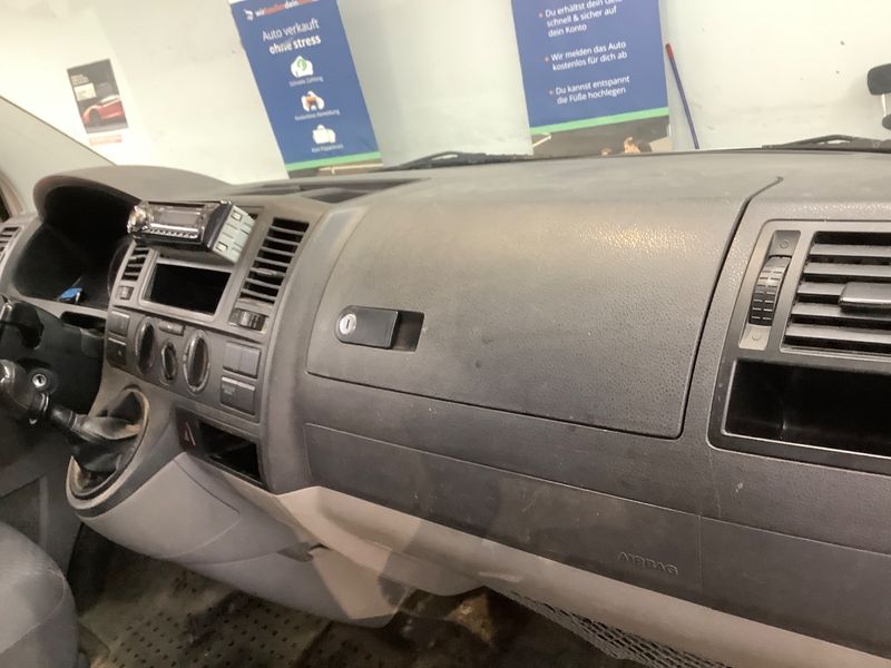 Volkswagen T5 Transporter 2.0 TDI Kasten lang 2012 – снимка 41