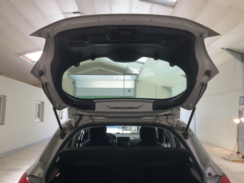 Peugeot 208 1.2 e-VTi Active 2015 – снимка 15