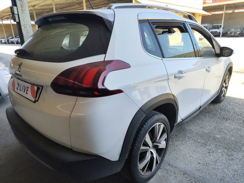 Peugeot 2008 1.2 PureTech Allure 2018 – снимка 5